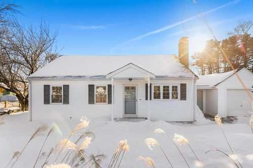 18 Conant St, Beverly, MA, 01915-1723 | Card Image