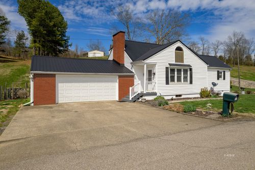 822 Neighborhood Rd, Gallipolis, OH, 45631 | Card Image