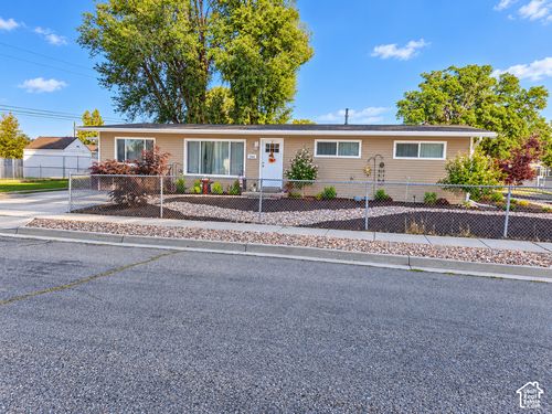 1558 N 400 W, Sunset, UT, 84015-2840 | Card Image