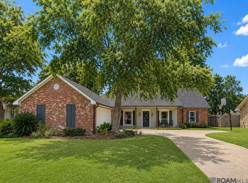 15246 Woodmoss Dr, Baton Rouge, LA, 70816 | Card Image