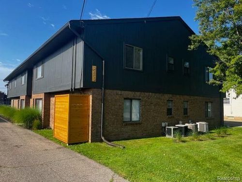 apt-7-2639 Columbia Rd, Berkley, MI, 48072-1579 | Card Image