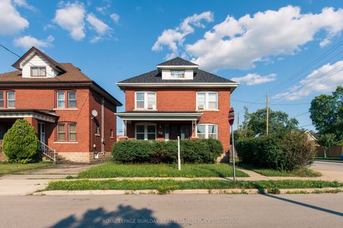 49 Province St S, Hamilton, ON, L8K2K7 | Card Image