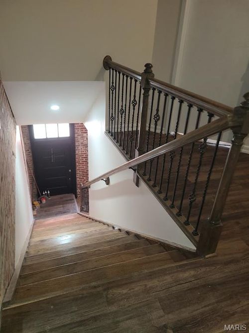 b-212 Morgan St, Saint Louis, MO, 63102 | Card Image