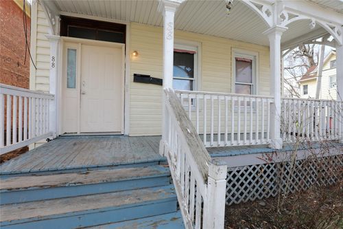 88 Henry St, Kingston, NY, 12401-5019 | Card Image