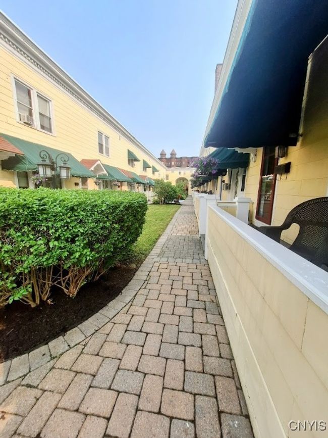 7 Genesee Ct, Condo with 2 bedrooms, 2 bathrooms and null parking in Utica NY | Image 9