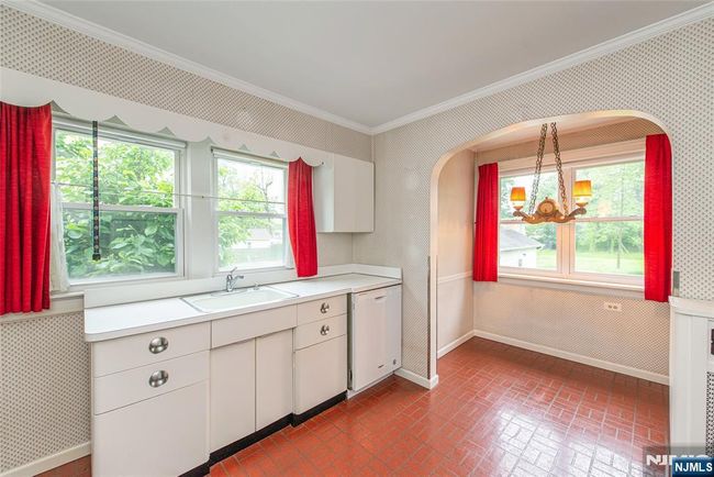 27 Dodd Rd, House other with 3 bedrooms, 2 bathrooms and null parking in West Caldwell NJ | Image 13