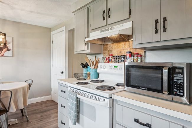1515 Barry Dr, House other with 4 bedrooms, 3 bathrooms and 1 parking in Irwin PA | Image 13