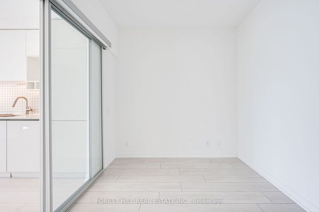 1506 - 5 Buttermill Ave, Condo with 2 bedrooms, 2 bathrooms and 1 parking in Vaughan ON | Image 11