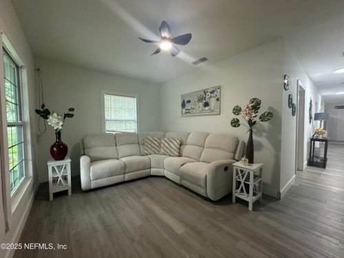 1-4 Jacksonville Dr, Jacksonville Beach, FL, 32250 | Card Image