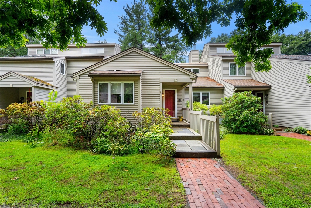 Monadnock Dr, Westford, MA 01886