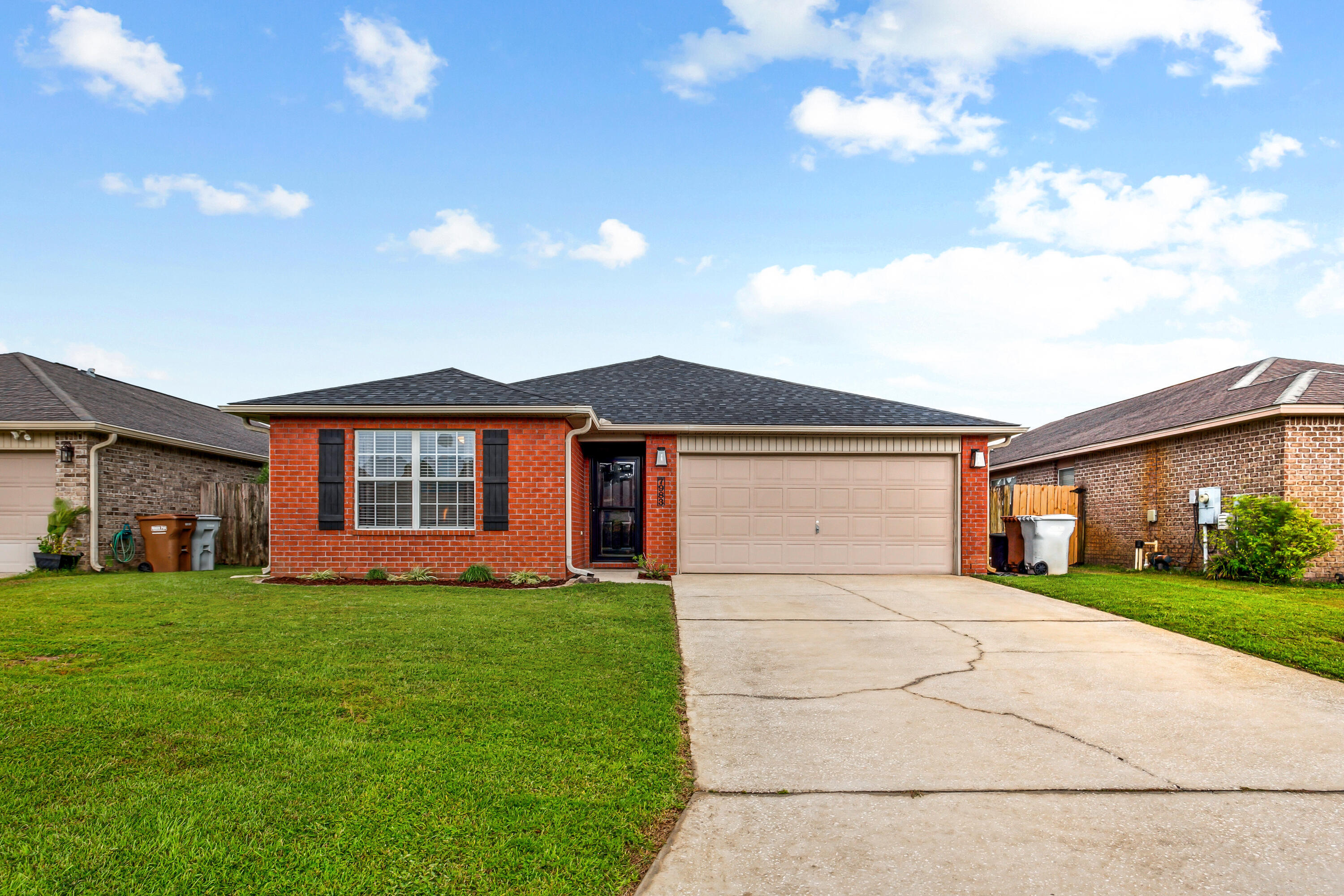 Herzog Ct, Navarre, FL 32566