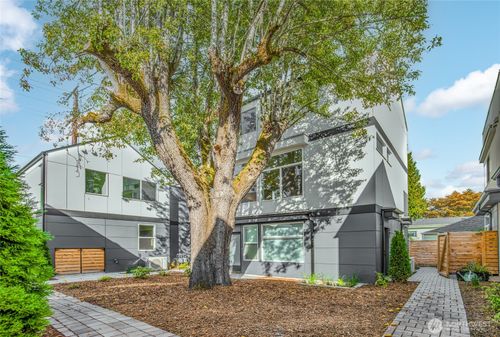 807 S Sullivan St, Seattle, WA, 98108-4747 | Card Image