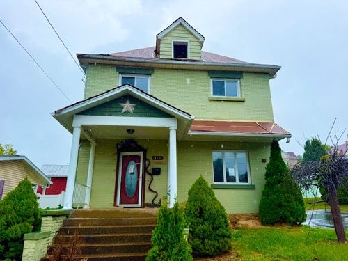 412 E Cedar Ave, Connellsville, PA, 15425-4526 | Card Image