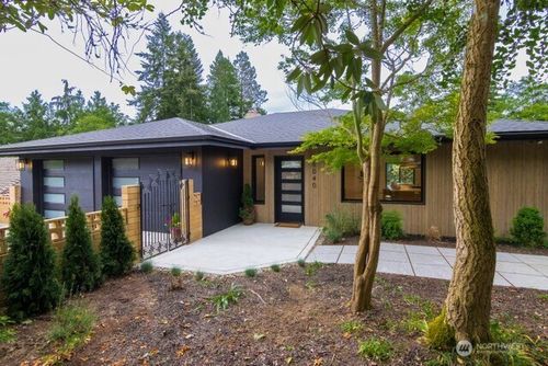 16040 36th Ave Ne, Lake Forest Park, WA, 98155-6624 | Card Image