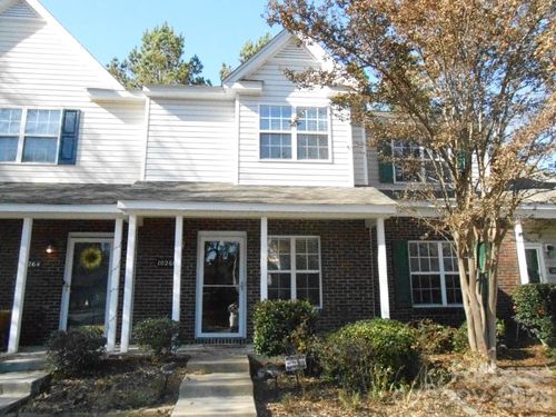 10260 Reindeer Way Ln, Charlotte, NC, 28216-0712 | Card Image