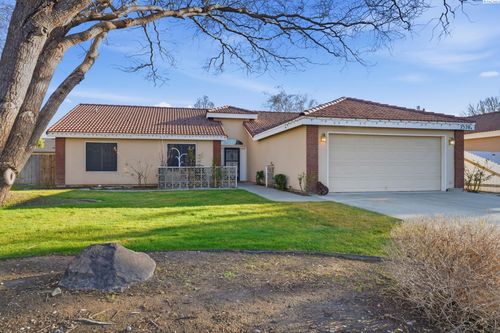 2520 Royal Palm Ave, West Richland, WA, 99353-7774 | Card Image