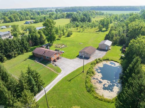 370 Wales Ridge Rd, Wales, MI, 48027-4009 | Card Image