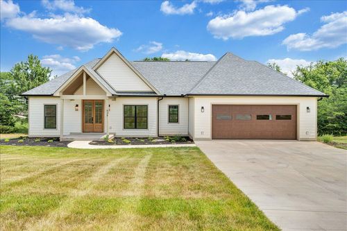 639 Compass Cove Cir, Moneta, VA, 24121-3599 | Card Image