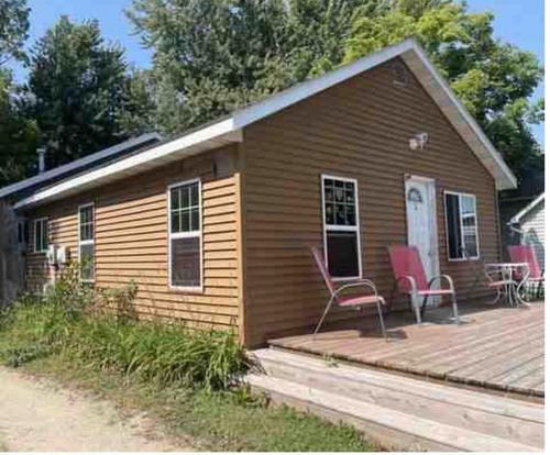 820 S 6th St, Lake City, MN, 55041-1804 | Card Image