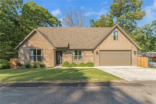 13 Hinckley Cir, Bella Vista, AR, 72714-4123 | Card Image