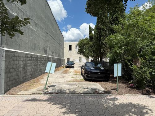 105 N Ashley St, Valdosta, GA, 31601-5501 | Card Image