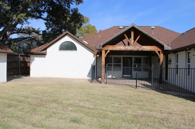 3914 Tawakoni Ln, House other with 3 bedrooms, 3 bathrooms and null parking in Garland TX | Image 4