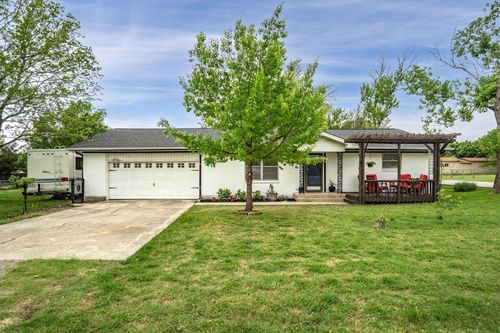 417 8th St, Justin, TX, 76247-4207 | Card Image