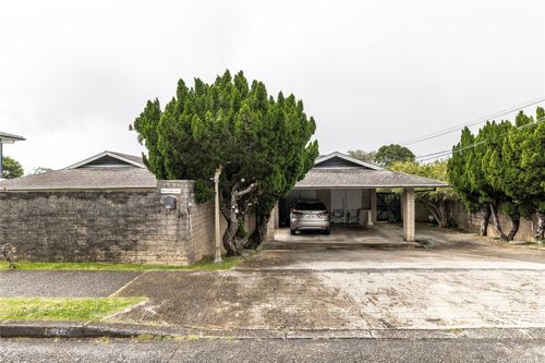 409 Luakini St, Honolulu, HI, 96817-1448 | Card Image