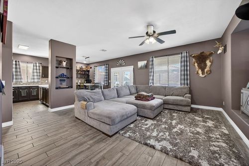 9331 Coral Berry St, Las Vegas, NV, 89123-5831 | Card Image