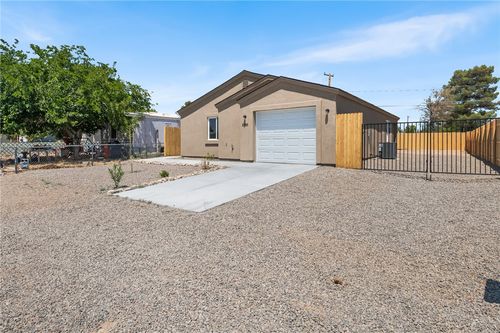 2935 E Thompson Ave, Kingman, AZ, 86409-2063 | Card Image