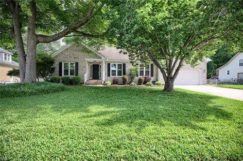 616 Royal Grant Dr, Chesapeake, VA, 23322-8816 | Card Image