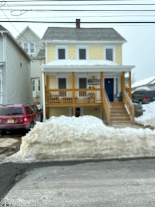 6 Madison St, Newton, NJ, 07860-2007 | Card Image