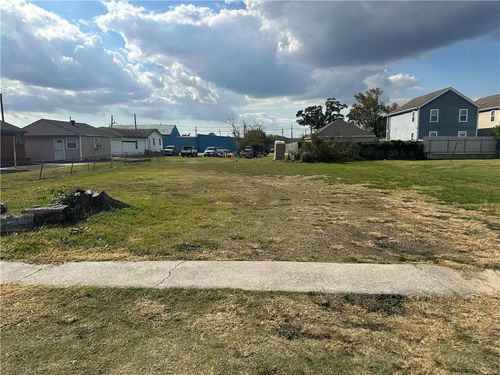 1430 Esther St, Harvey, LA, 70058-3651 | Card Image