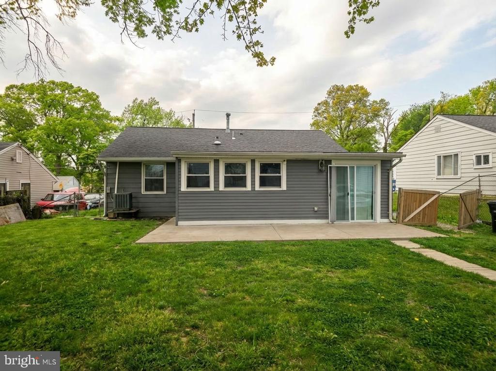 Residential in OXON HILL 3
