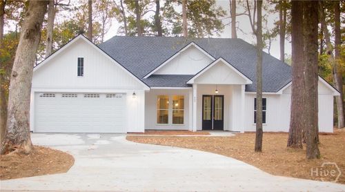 462 W 1st St, Midway, GA, 31320-7350 | Card Image