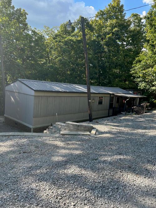 146 Chestnut St, Burnside, KY, 42519-9137 | Card Image