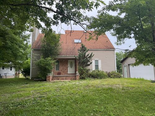 310 Eagle Bluff Dr, Oakwood, IL, 61858-6212 | Card Image