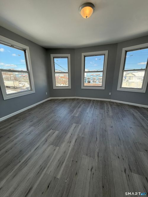 fl-2-1639 South Avenue, Stratford, CT, 06614 | Card Image