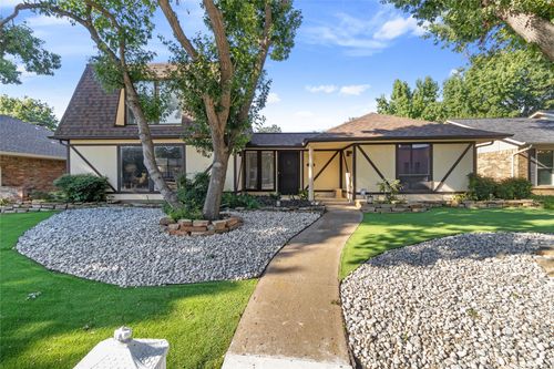9205 Moss Farm Ln, Dallas, TX, 75243-7430 | Card Image