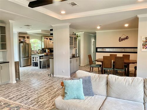 1093 County Road 205, Giddings, TX, 78942-5726 | Card Image