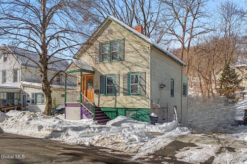 937 6th St, Rensselaer, NY, 12144-2033 | Card Image