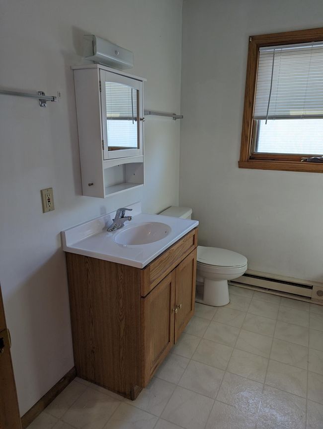 Halstad Bathroom | Image 8