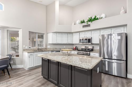 7821 W Wescott Dr, Glendale, AZ, 85308-6100 | Card Image