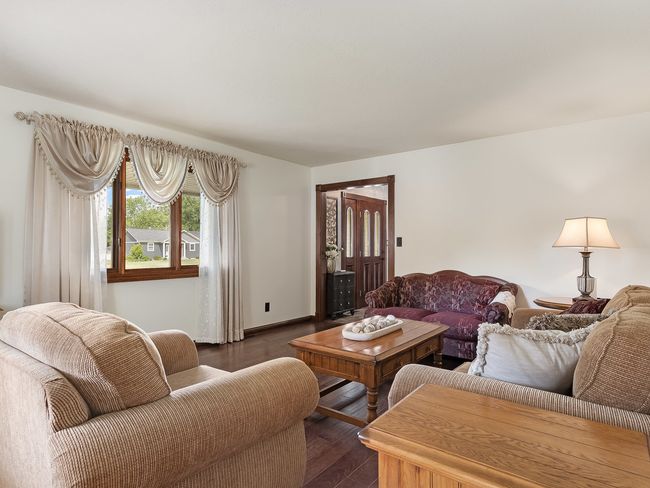 279 N Division St, House other with 4 bedrooms, 3 bathrooms and 2 parking in Braidwood IL | Image 13