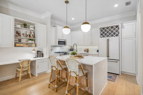 1723 Mary St, Dallas, TX, 75206-7917 | Card Image