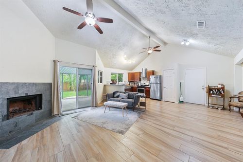 3102 S Peach Hollow Cir, Pearland, TX, 77584-2036 | Card Image