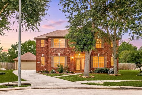 8410 Columbus Ct, Pearland, TX, 77584-7132 | Card Image