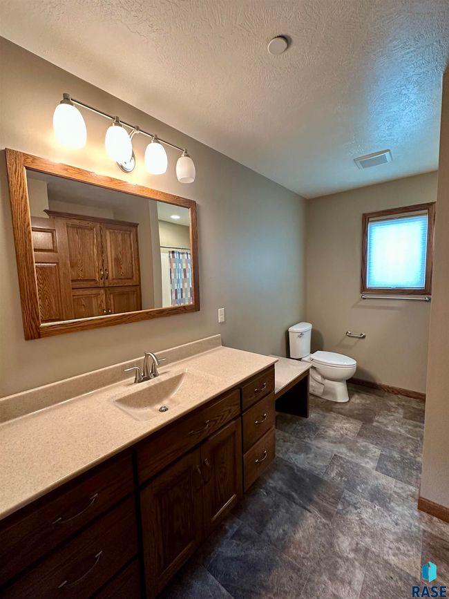 505 E Barck Ave, House other with 2 bedrooms, 2 bathrooms and null parking in Luverne MN | Image 21