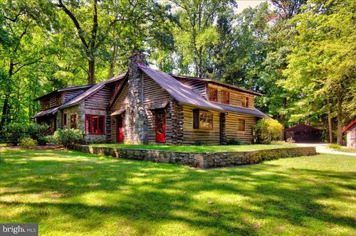 560 Clothier Springs Rd, MALVERN, PA, 19355-8613 | Card Image