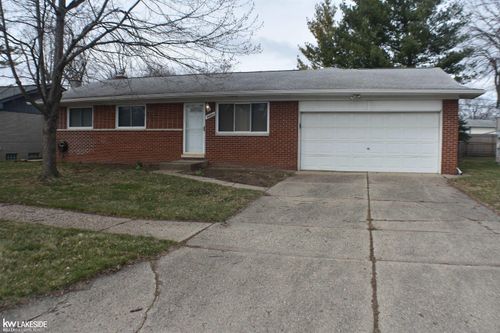24223 Ramsgate St, Clinton Township, MI, 48035-3221 | Card Image